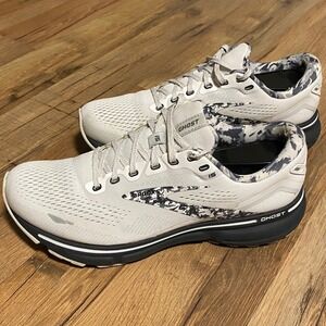 Brooks Ghost 15 Women's Running Shoes White Camo Size 9 Medium B 1203801B149